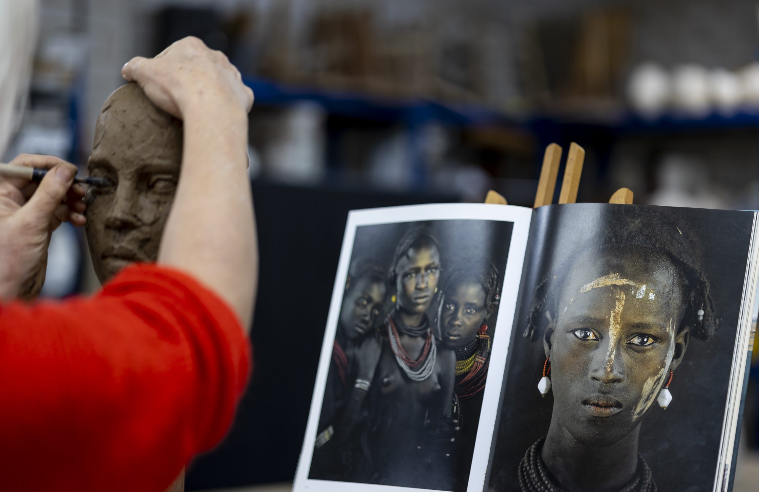 Afrikaans portret in klei